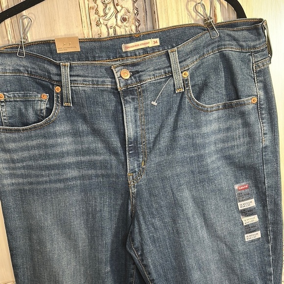 Levi’s NWT Classic Medium Wash Women's Jeans - Picture 6 of 10